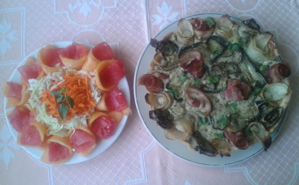 TARTE AUX OBERGINES, NAVETS ET BACON AVEC SA SALADE ACCIDULEE