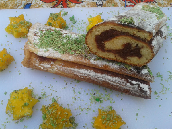 GATEAU ROULE DE HARICOTS BLANCS A LA CONFITURE DE DATTES