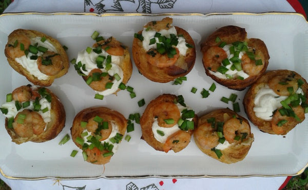 MINI CHOUX CREME FOUETTEE, CREVETTES ET CIBOULETTE